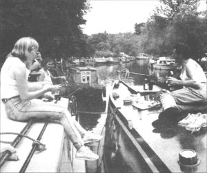 Boats on the Wey for the Guildford Water Festival in July. (21K)