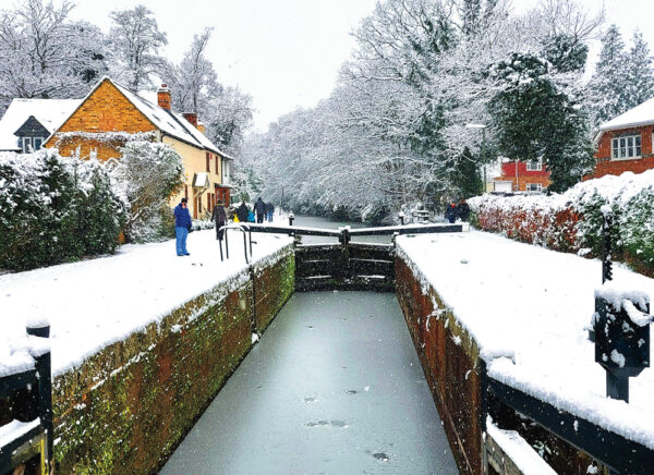 Wintery scene at Lock 3